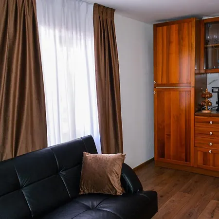 Casuta Adelina Holiday home *